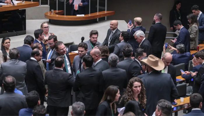  PL da Dosimetria beneficia criminosos comuns, dizem especialistas 